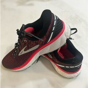 Brooks Ghost 12 running shoes